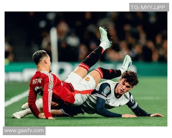 西甲焦点战国米大胜曼联红牌争议引发全场热议