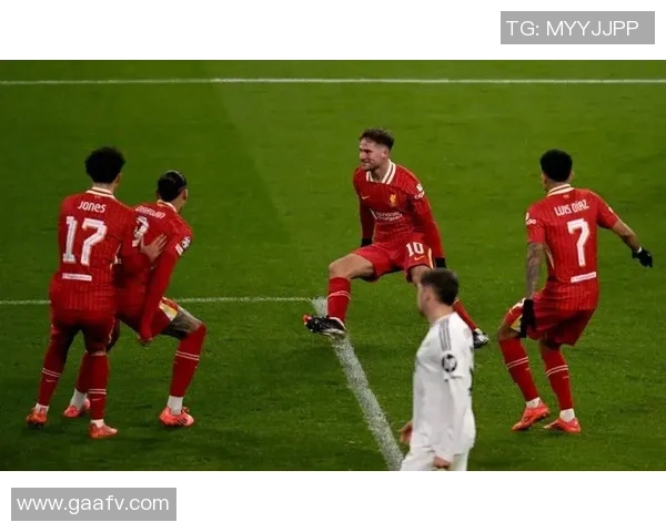 世界杯精彩对决里昂与利物浦1比1平局绝杀瞬间震撼全场十大进球回顾 世界杯精彩对决里昂与利物浦1比1平局绝杀瞬间震撼全场十大进球回顾