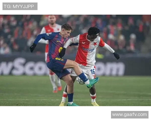 国王杯激战AC米兰逆转巴萨红牌争议引发全场热议 国王杯激战AC米兰逆转巴萨红牌争议引发全场热议