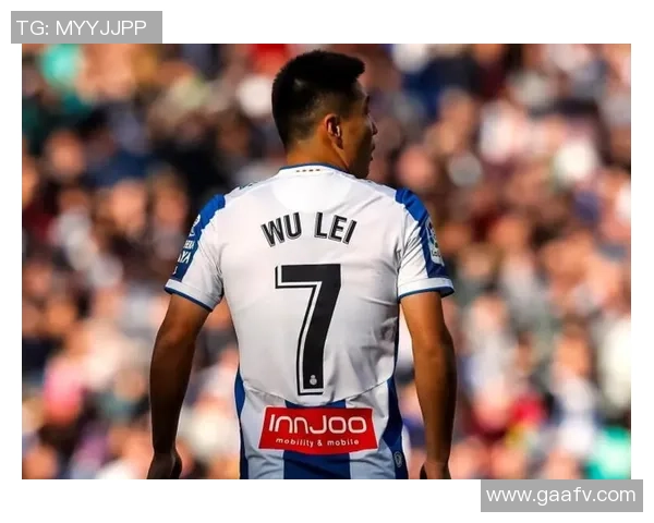 德甲激战:AC米兰大胜热刺红牌事件引发全场热议与争议 德甲激战:AC米兰大胜热刺红牌事件引发全场热议与争议